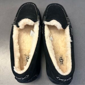 UGG Australia Ansley Black Suede Loafers with Cream Women Size 12